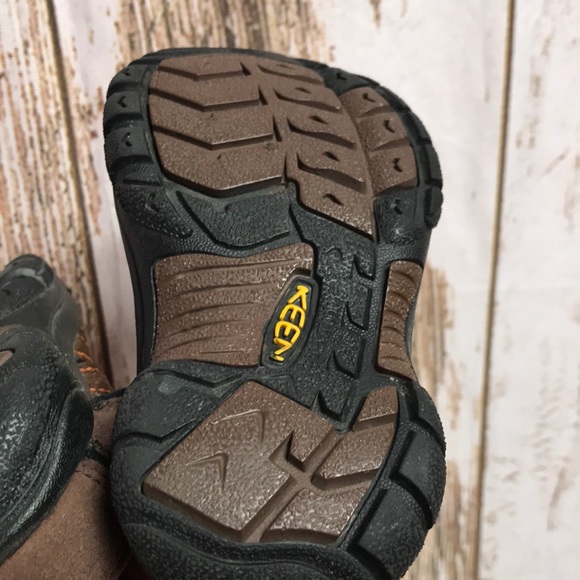 Size 8 keen sandals - Picture 4 of 7